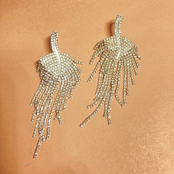 ⭐️ Rhinestone Long Leaf Earrings - Picture 4 of 4